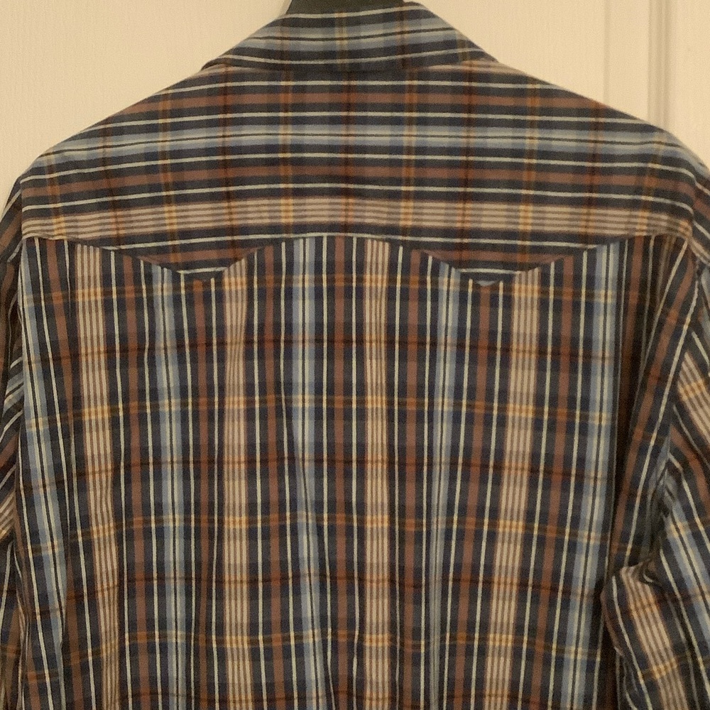 Striped Levi’s Button-Up Shirt - Picture 4 of 4